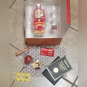 Mighty Jaxx Picky Eaters: The Bee By Po Yun Wang Collectible Figure